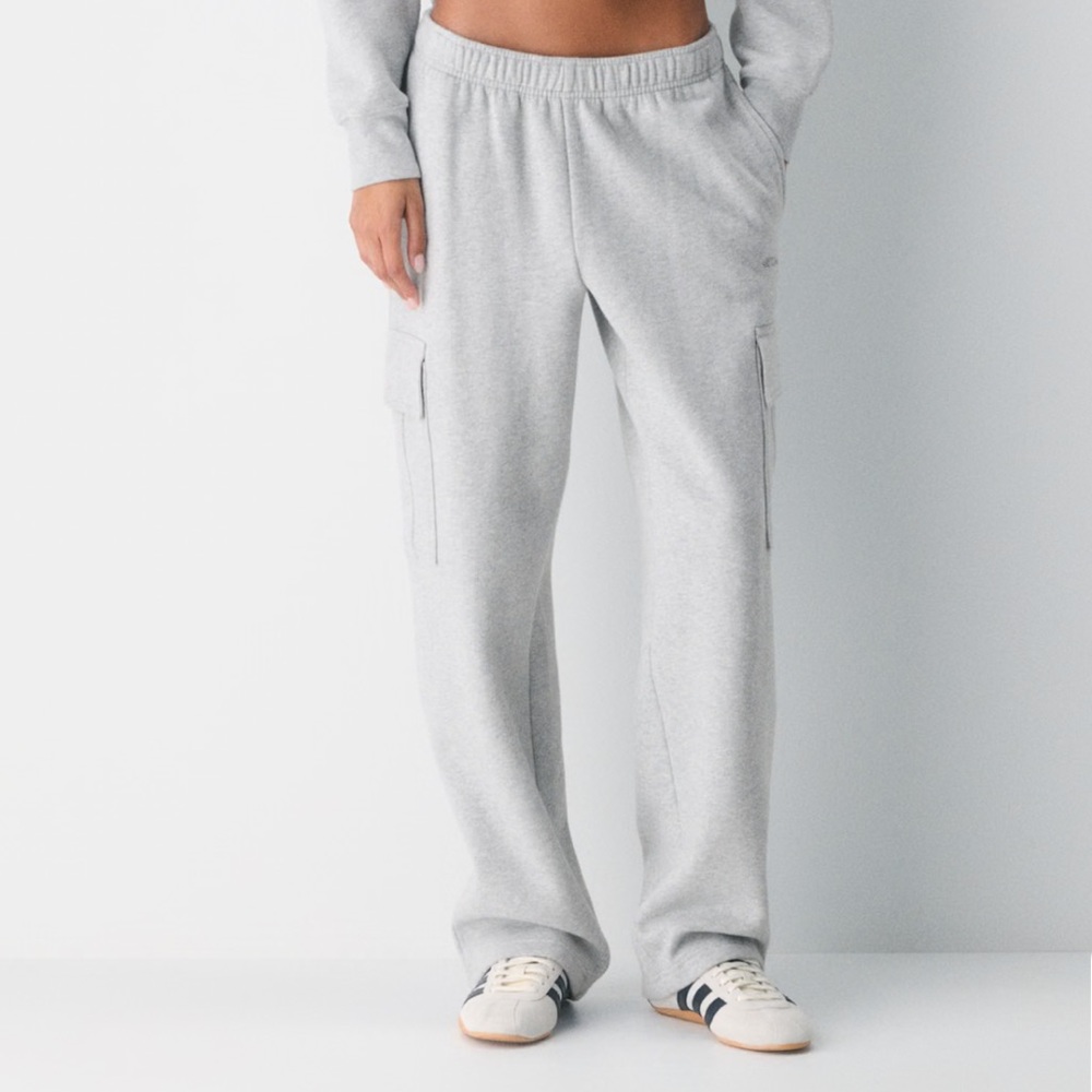 Aritzia Mega Cargo Sweatpant